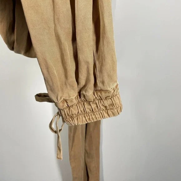 ALICE + OLIVIA Tiana Button Front Patch Pocket Jumpsuit 0 - Picture 6 of 13